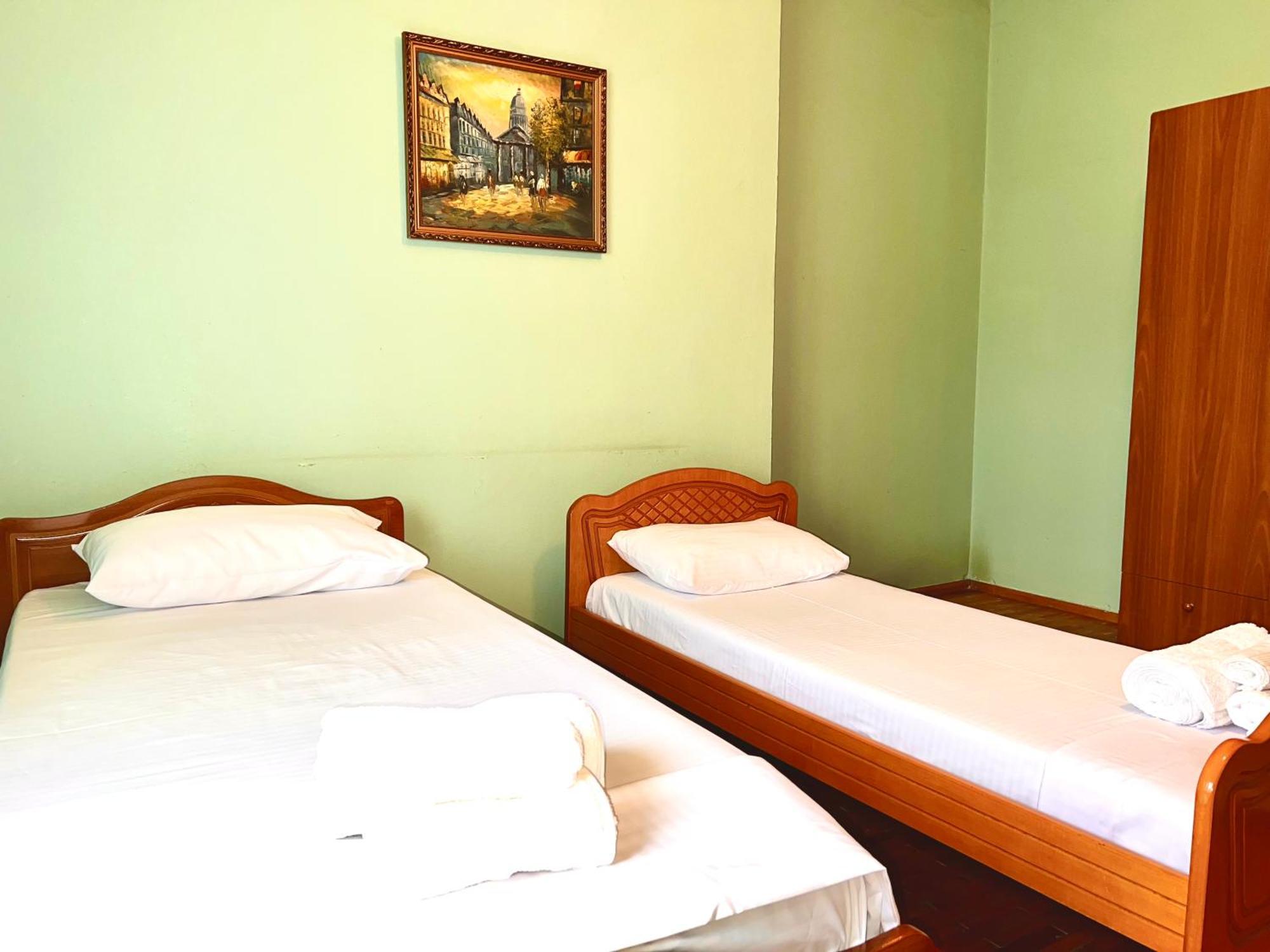 Berat Private Room In Haxhialiu Villa Kültér fotó